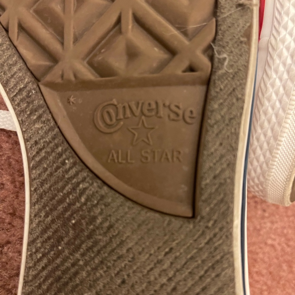 White converse - Picture 4 of 6